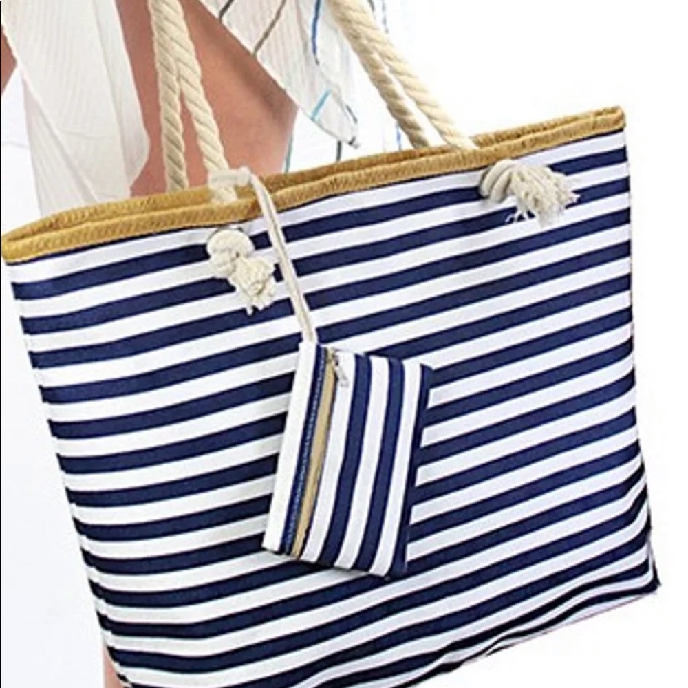 Stripe Pattern Large Beach Tote - Picture 3 of 3